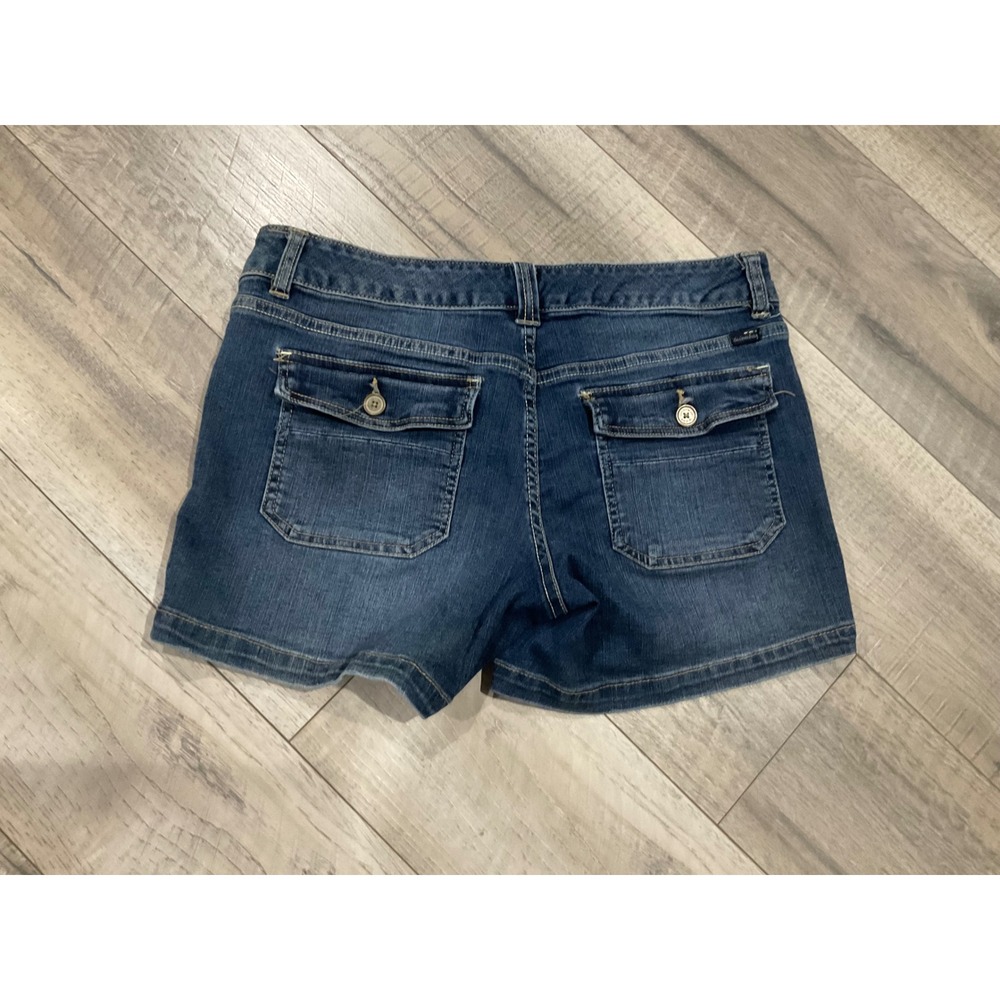 Unionbay Women Medium Wash Denim Utility Shorts Size 9 Stretch Patch Pockets - Picture 6 of 7